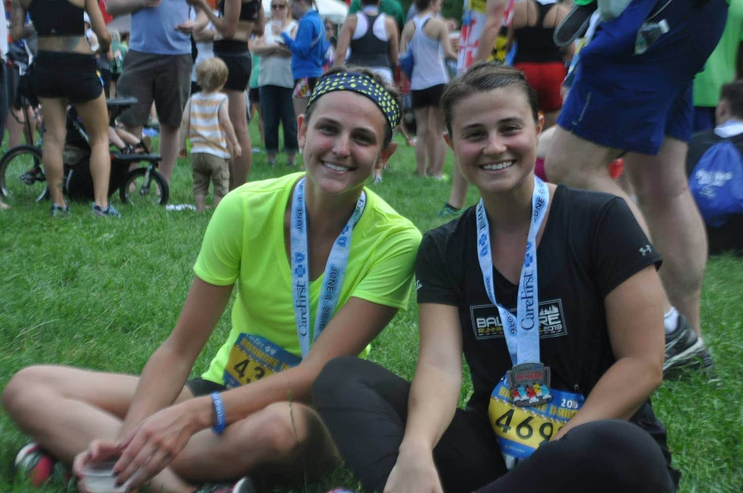 running women with medal