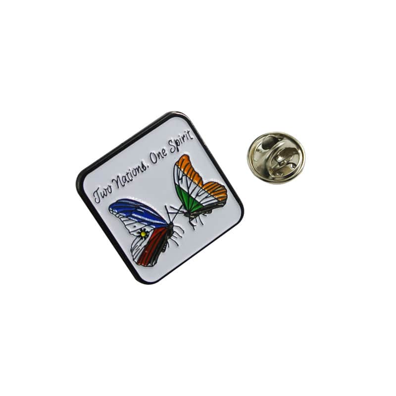 New design custom best lapel pins witn metal butterfly clutch